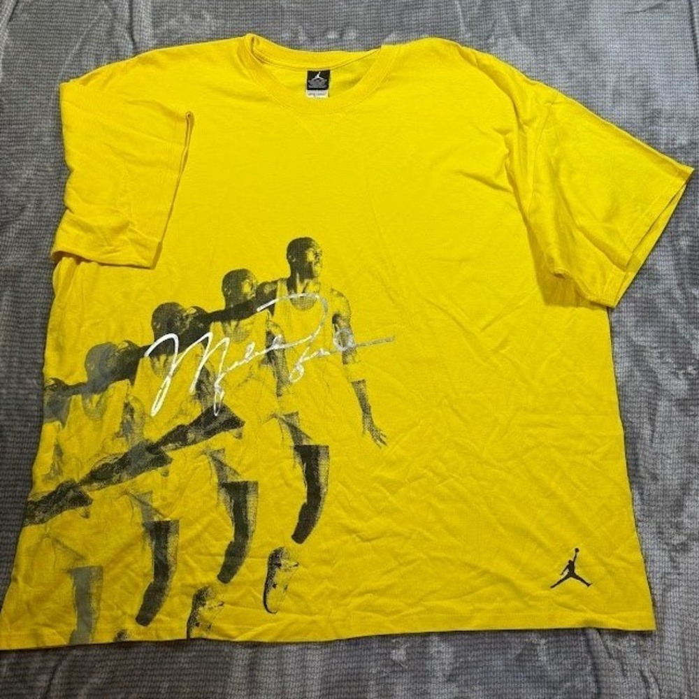 Vintage Jordan Brand Flight Michael Jordan T-Shirt Yellow Mens‎ XXL Tee 90s